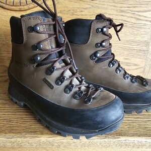 Lady's Kenetrek Boots